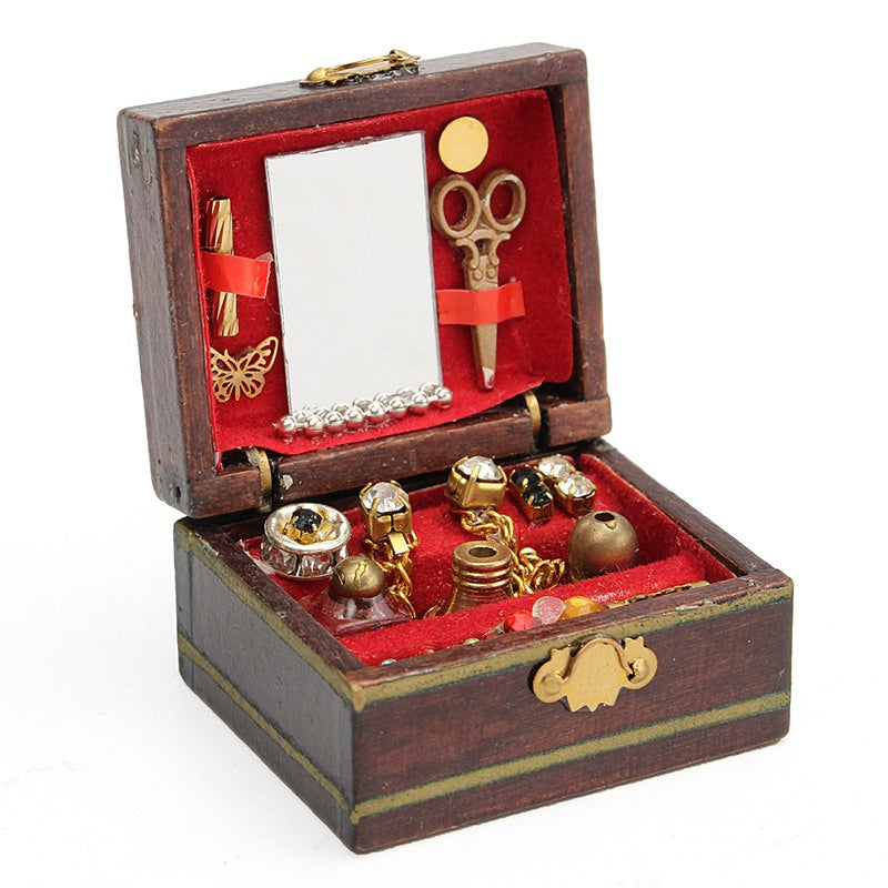 Wooden Jewelry Box – Tiny Must Haves