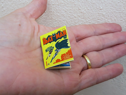 Miniature Batman Comic 1:6 scale
