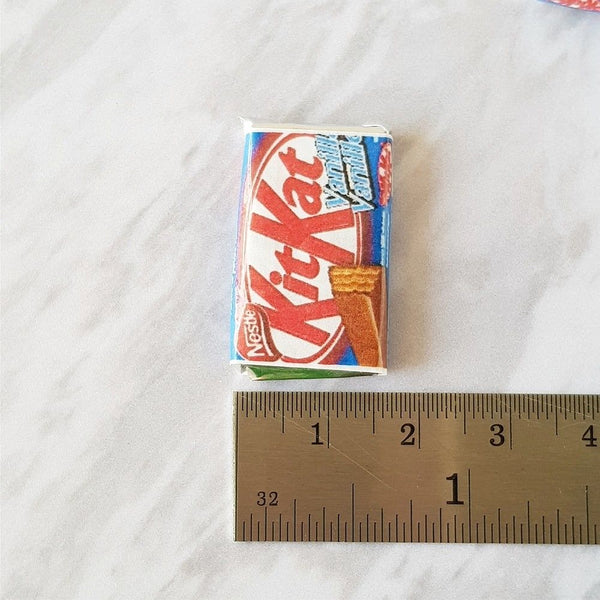 Dollhouse Miniature KitKat Set (10 pcs) 1:12 scale
