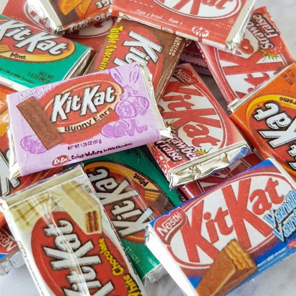 Miniature KitKat Set (10 pcs) 1:12 scale