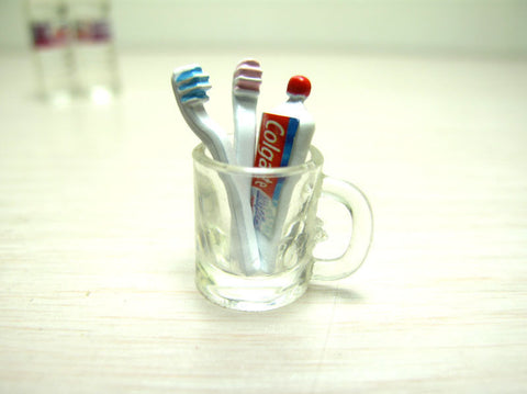 1:12 Dollhouse Miniature Toothbrush, Toothpaste and Cup