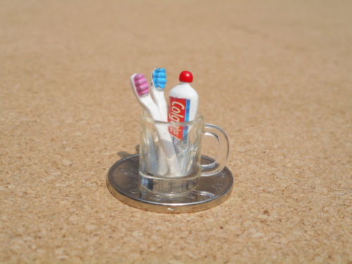 1:12 Bathroom Dollhouse Miniature Toothbrush, Toothpaste and Cup