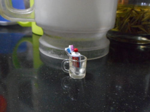 Dollhouse Miniature Toothbrush, Toothpaste and Cup 1:12 scale